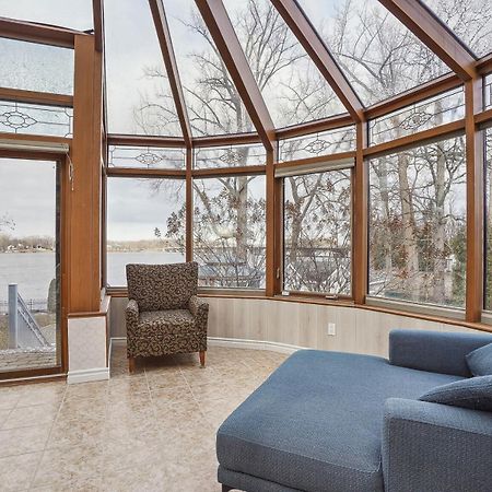 Villa Laval Bord De L'Eau Екстериор снимка